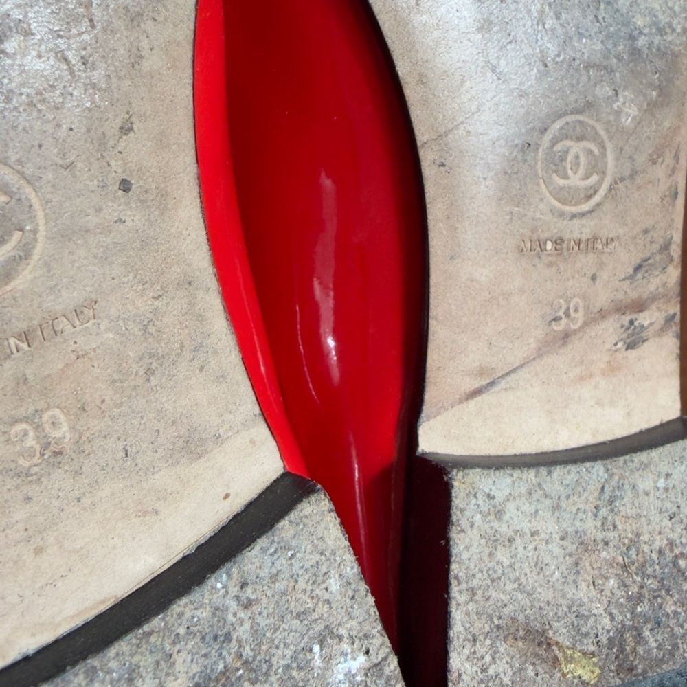 CHANEL Women's Red and Black cap toe Flats - Picture 6 of 8